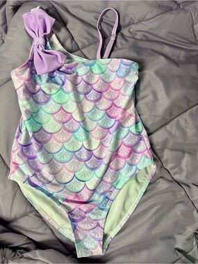 Pastel Mermaid Scale One-Shoulder Swimsuit with Bow